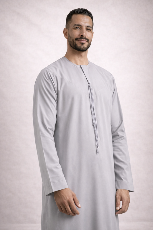 Qamis Emirati Gris